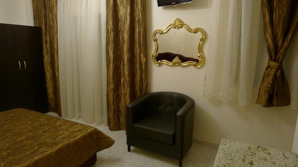 George & Sia'S House Apartment Neos Marmaras Ruang foto