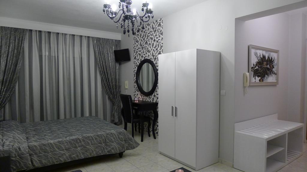 George & Sia'S House Apartment Neos Marmaras Bagian luar foto