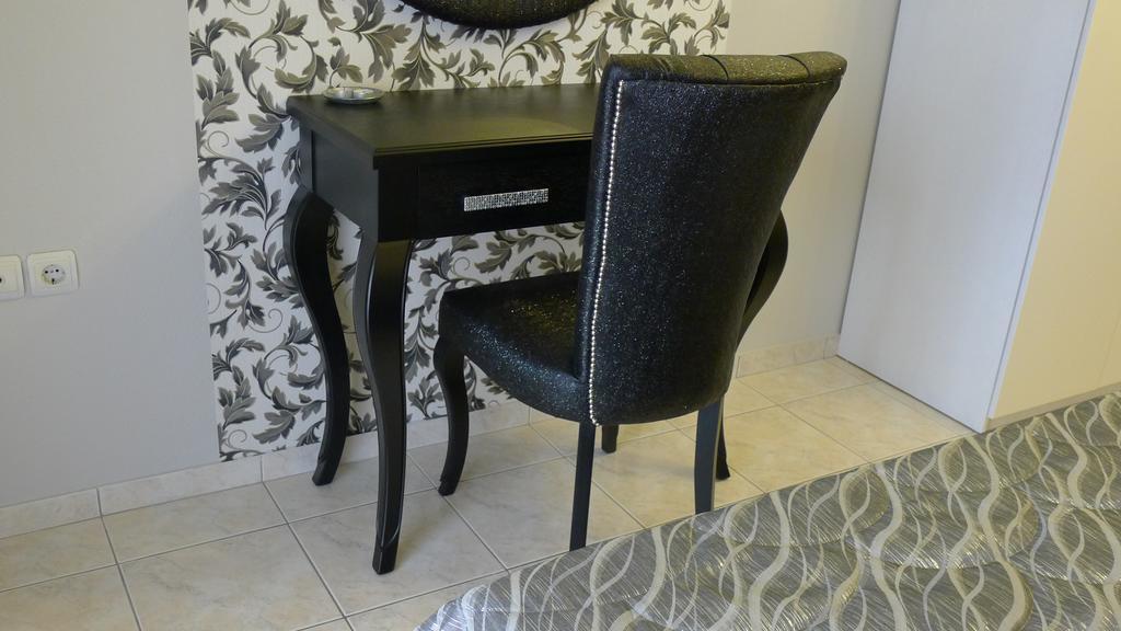 George & Sia'S House Apartment Neos Marmaras Bagian luar foto