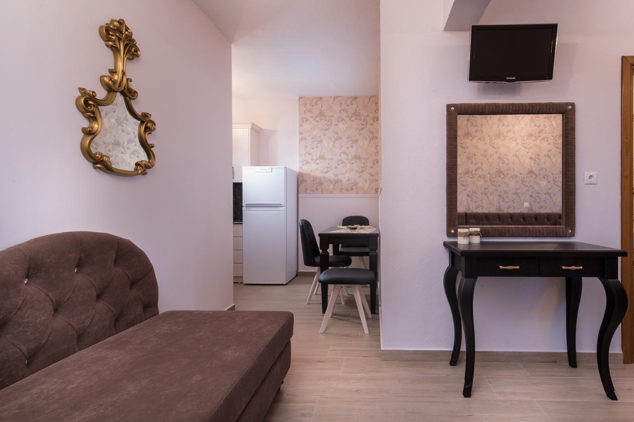 George & Sia'S House Apartment Neos Marmaras Bagian luar foto
