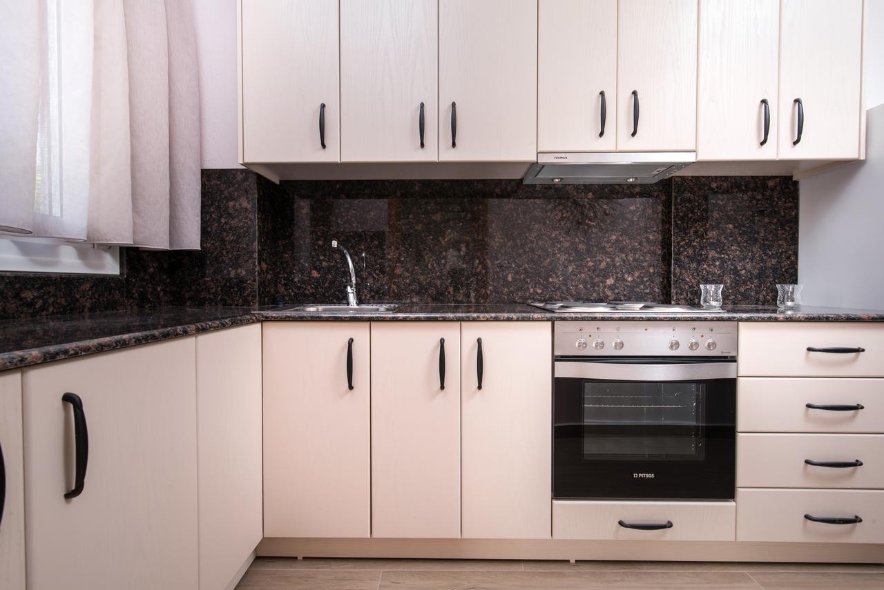George & Sia'S House Apartment Neos Marmaras Bagian luar foto
