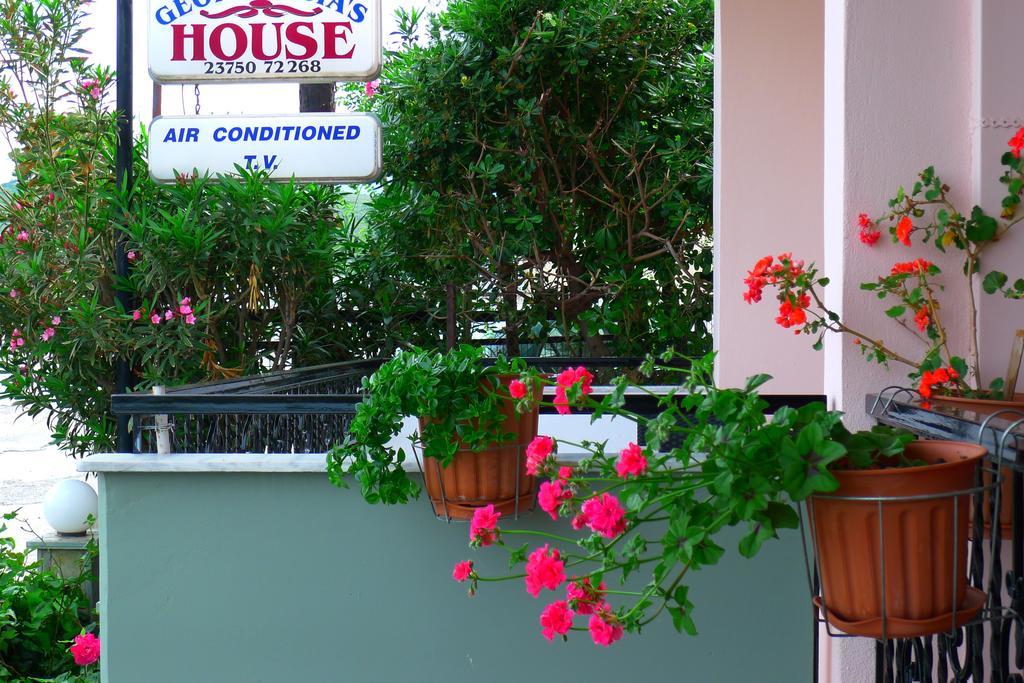 George & Sia'S House Apartment Neos Marmaras Bagian luar foto